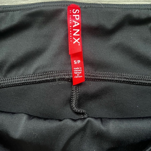 SPANX Ponte Faux Leather Moto Panel Black Leggings Size Small - Picture 4 of 8